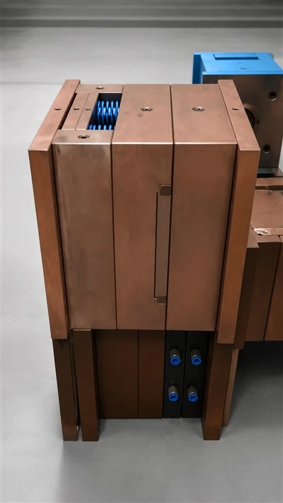 エネルギーメーターハウジング金型